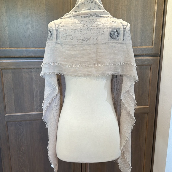 CHIC 2 PARIS THEME wrap up scarf - Picture 6 of 7